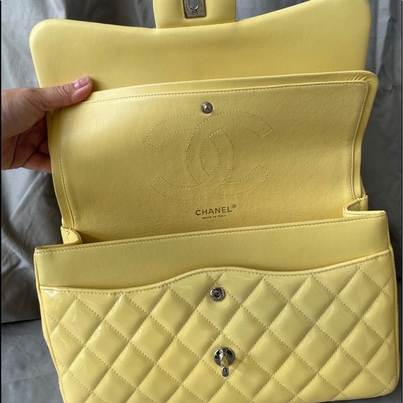 **SOLD** Chanel Classic Double Flap Patent Leather - Picture 7 of 11